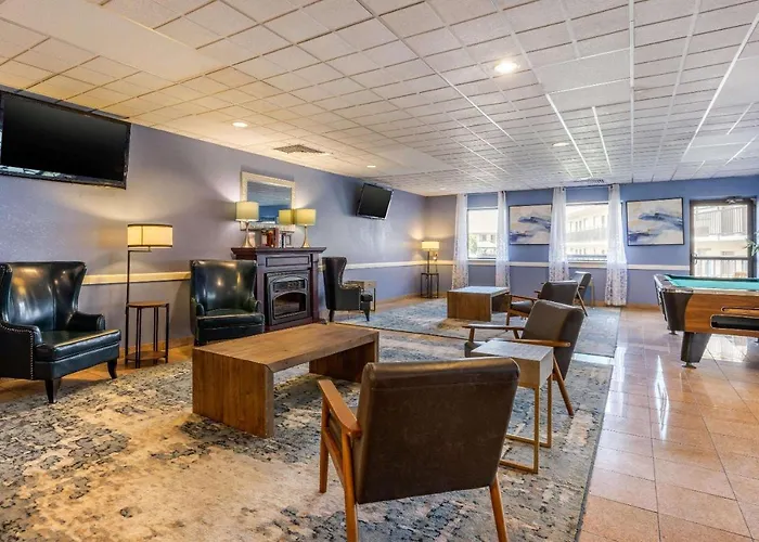 Clarion Inn & Suites Lancaster